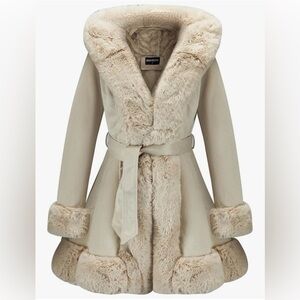 NWT Women's Cream Faux Fur Coat